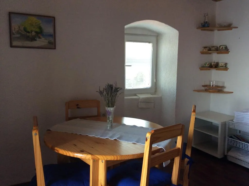 Apartman Ustrine Apartment