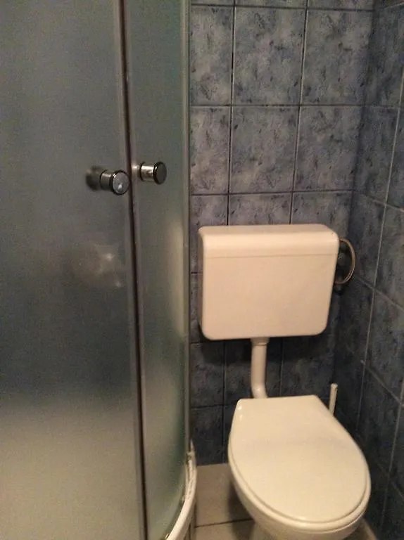 Apartman Ustrine Apartment