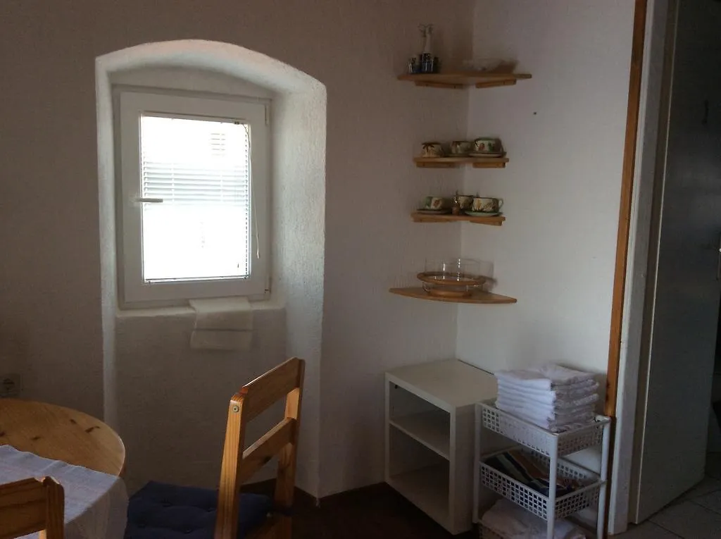 Apartman Ustrine Apartment
